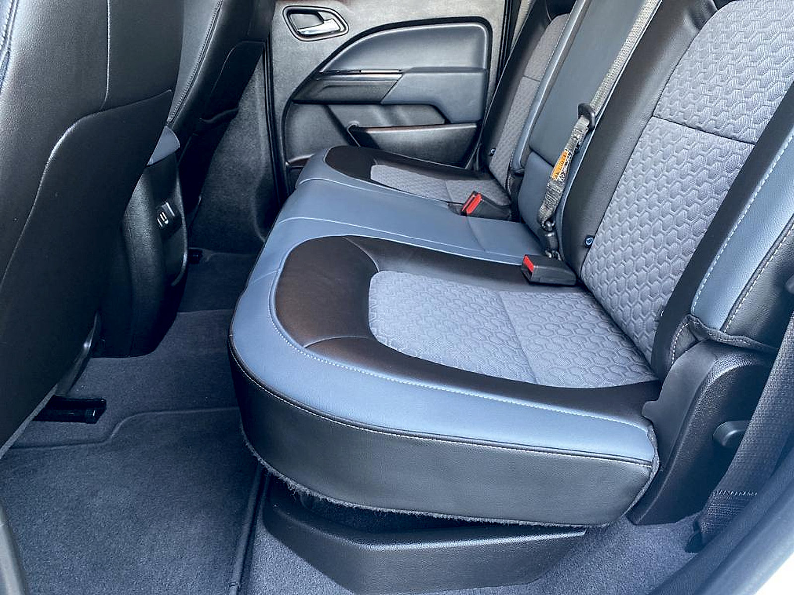 Used 2021 Chevrolet Colorado Z71 RWD image 19