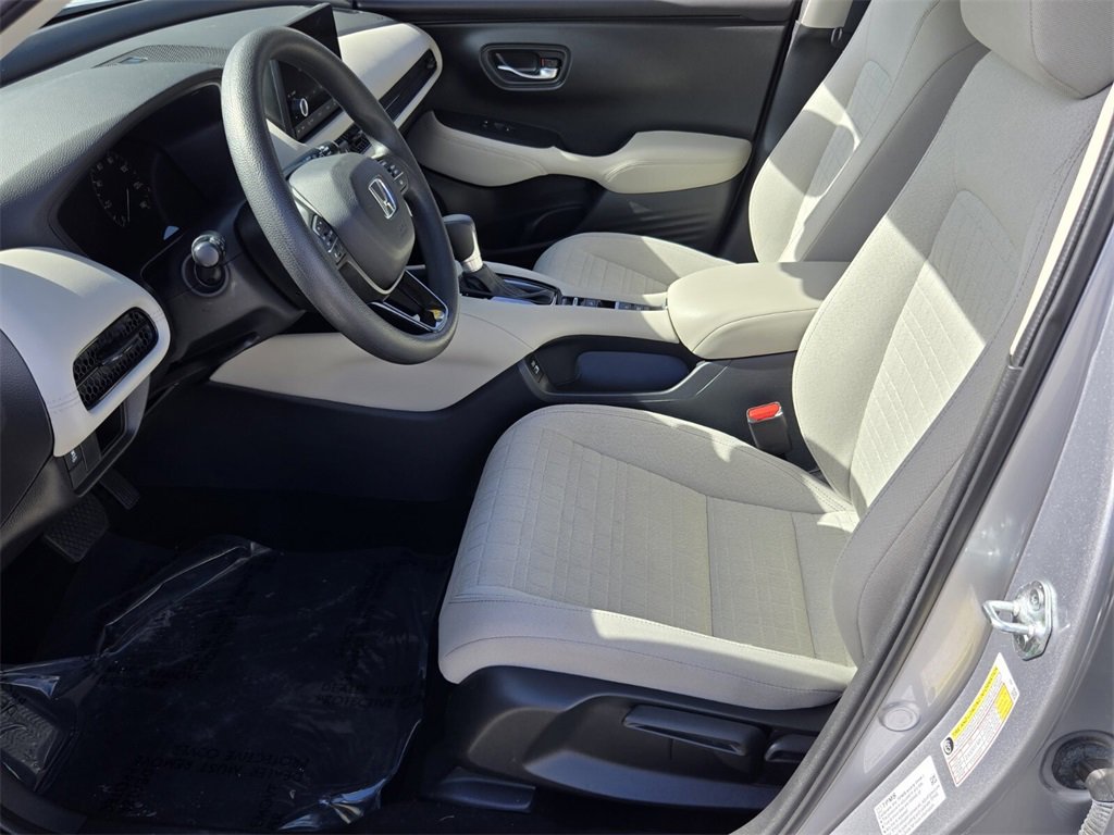 Used 2023 Honda HR-V LX image 11