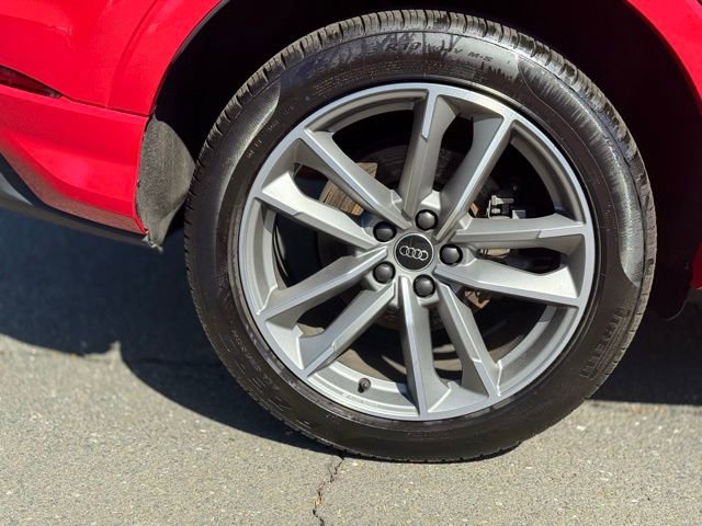 Certified 2025 Audi Q3 2.0T Premium w/ Convenience Package AWD/4WD image 10