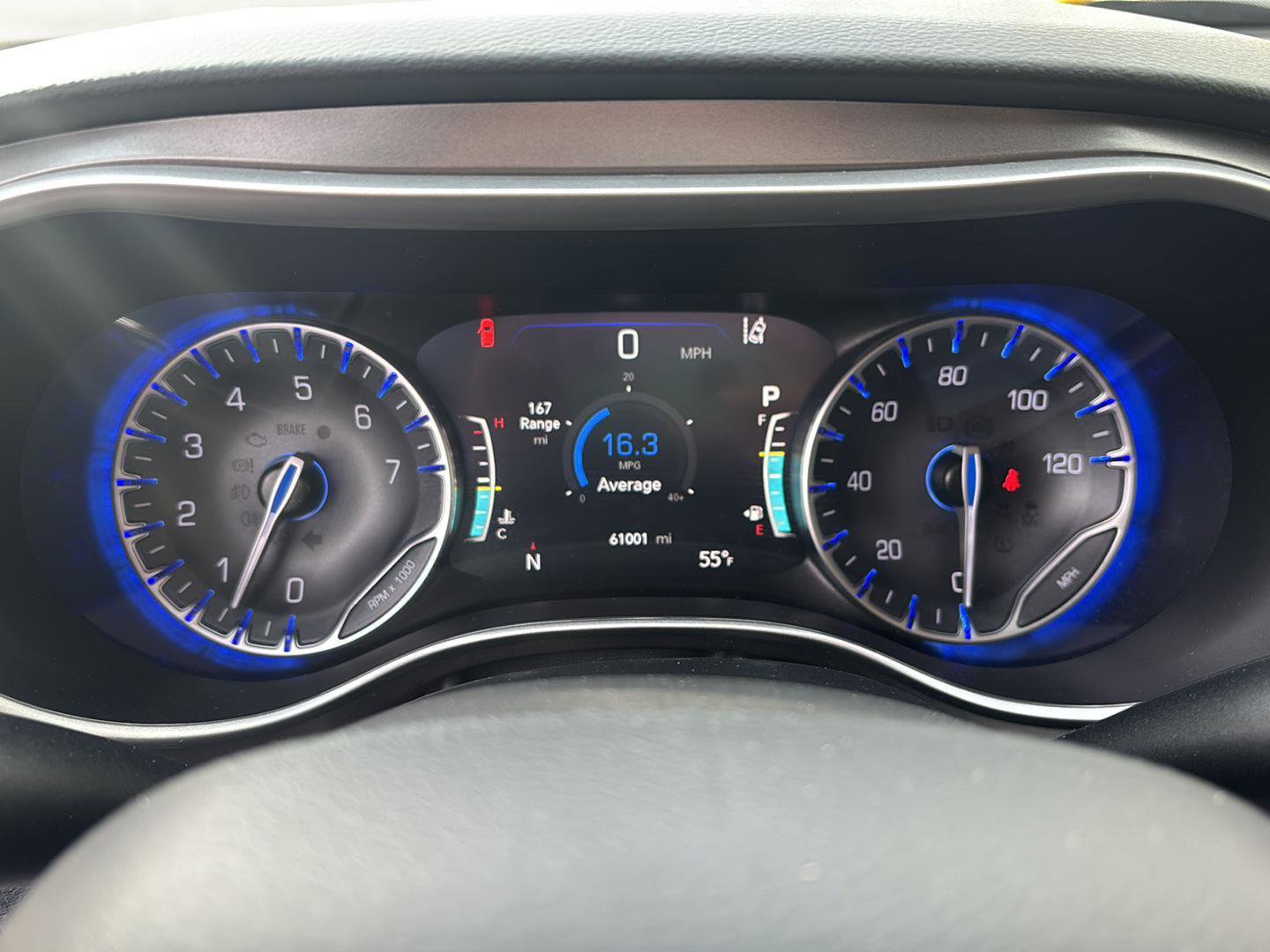 Used 2024 Chrysler Pacifica Touring-L FWD image 11