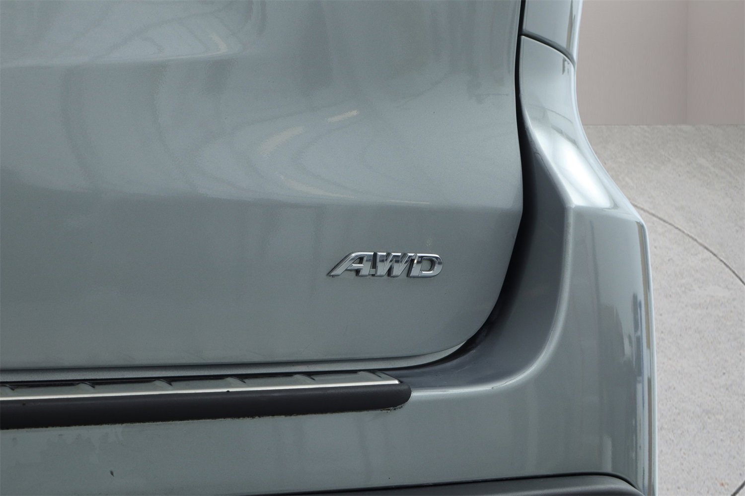 Used 2018 Toyota Highlander LE image 37