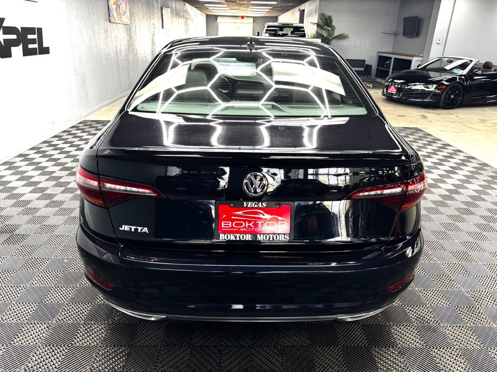 Used 2019 Volkswagen Jetta R-Line w/ R-Line Cold Weather Package FWD image 13