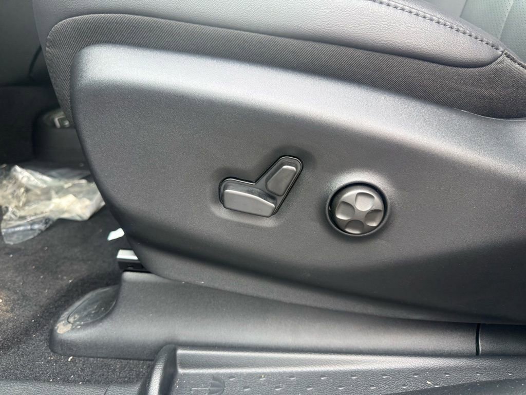 New 2025 Chrysler Pacifica Select image 69