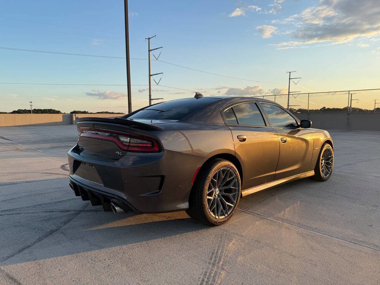 Used 2019 Dodge Charger R/T w/ Plus Group RWD image 5