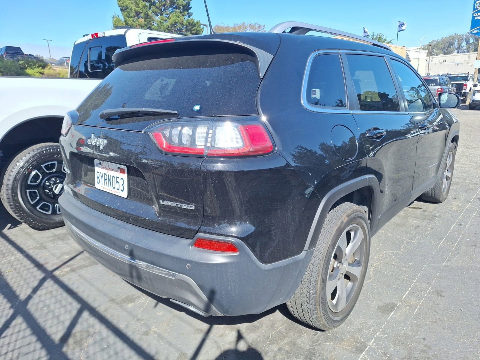 Used 2019 Jeep Cherokee Limited AWD/4WD image 6
