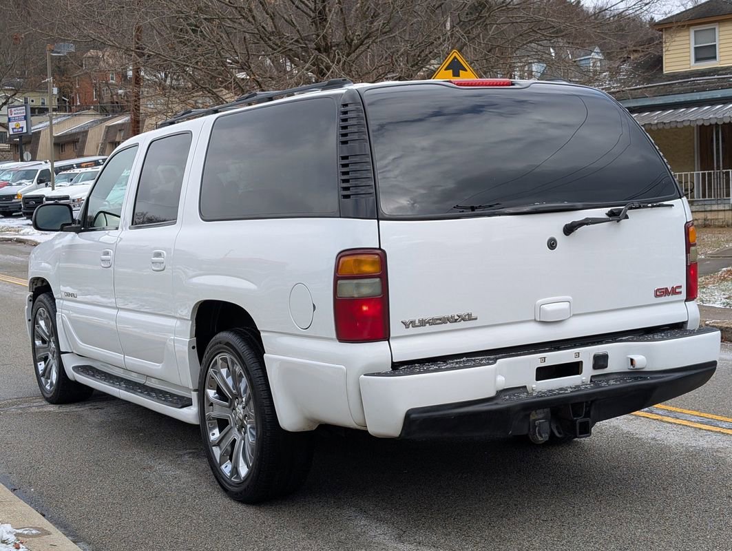 Used 2003 GMC Yukon XL Denali image 8
