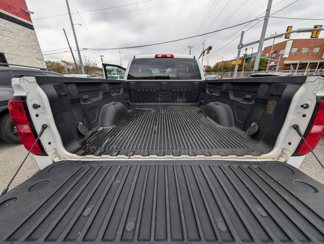 Used 2017 Chevrolet Silverado 1500 Custom w/ Custom Convenience Package RWD image 19
