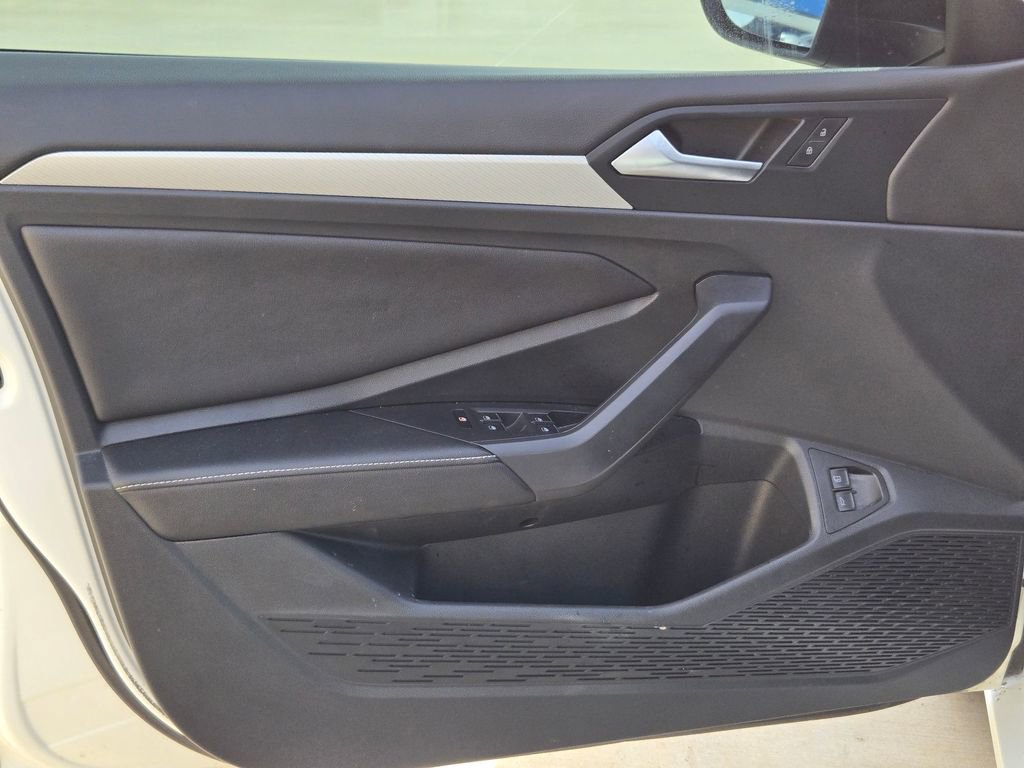 Used 2022 Volkswagen Jetta Sport image 12