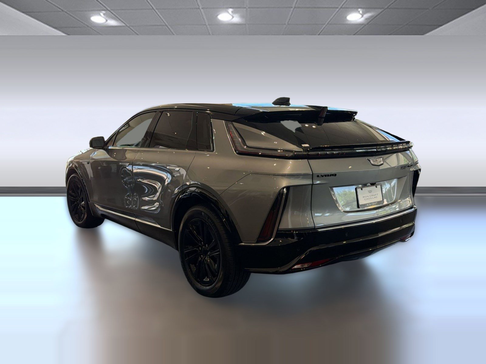 New 2025 Cadillac Lyriq Luxury RWD image 2
