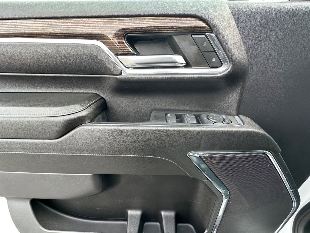 Used 2024 GMC Sierra 2500 SLE image 11