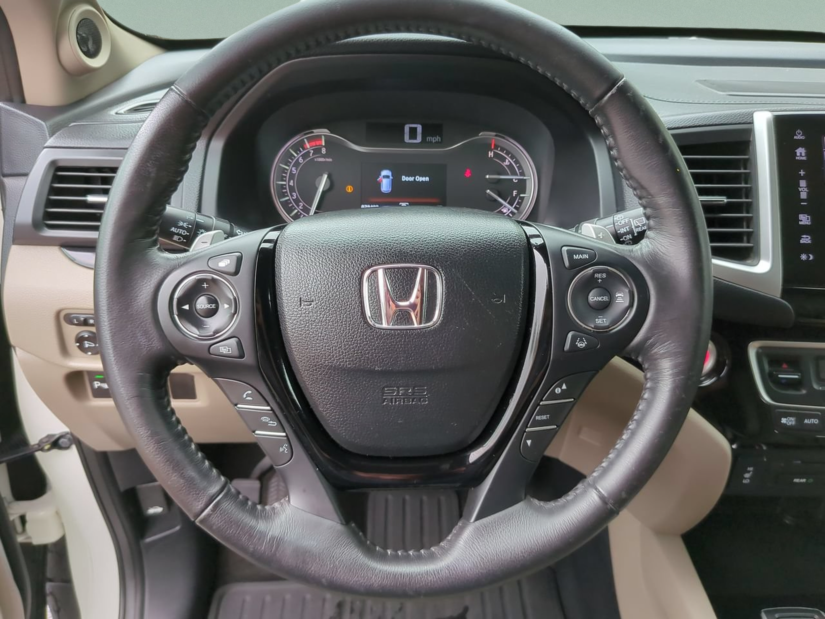 Used 2017 Honda Pilot Touring image 11
