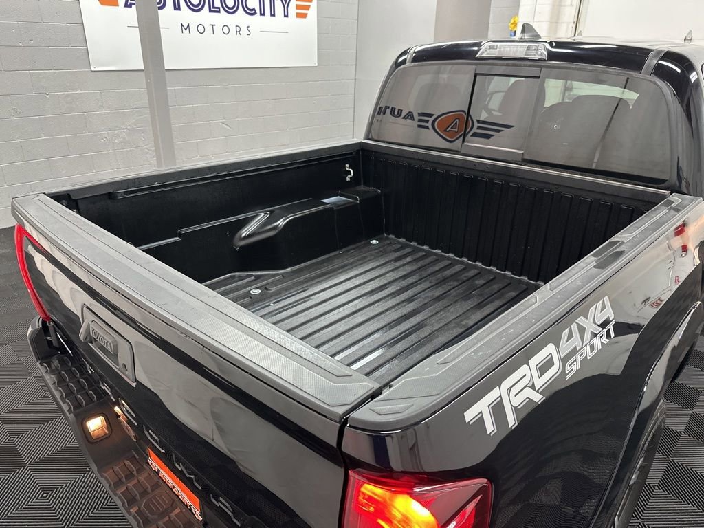 Used 2019 Toyota Tacoma TRD Sport AWD/4WD image 11