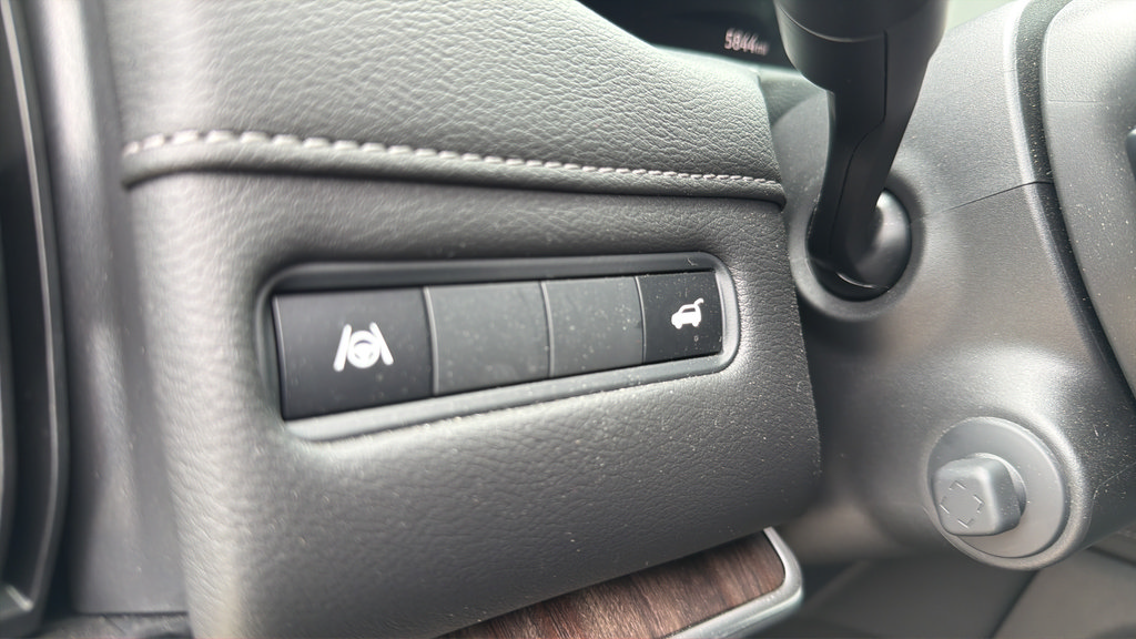 Certified 2025 Nissan Armada SL w/ Captain's Chari Seat Package AWD/4WD image 30