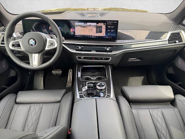 Used 2027 BMW X7 xDrive40i w/ Executive Package AWD/4WD image 16