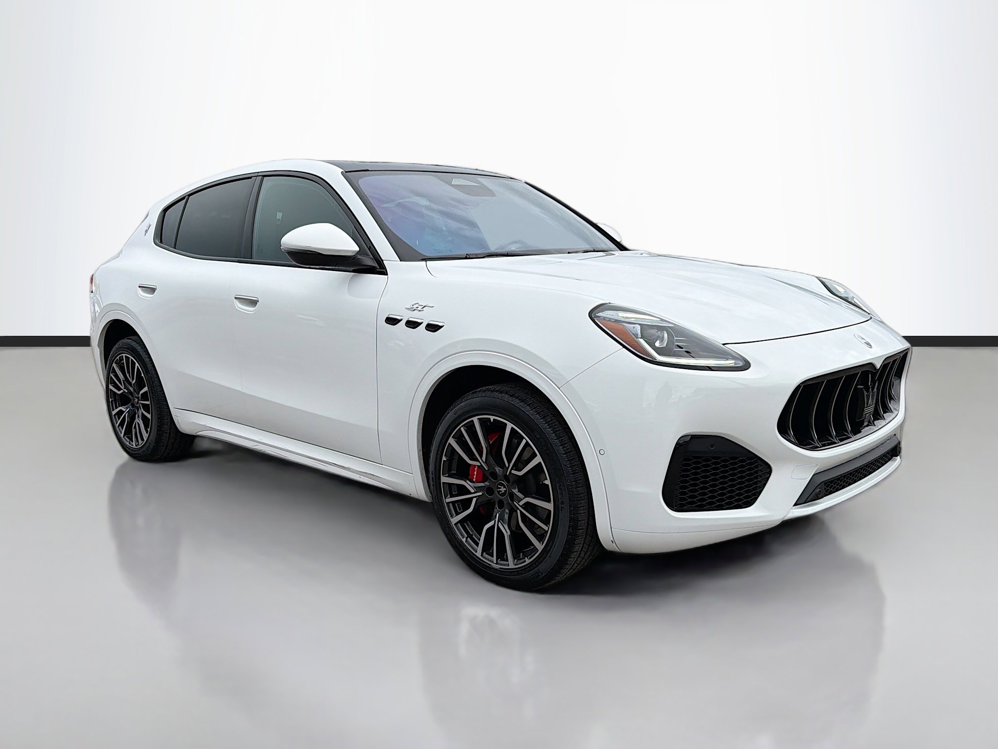 Certified 2024 Maserati Grecale GT image 1