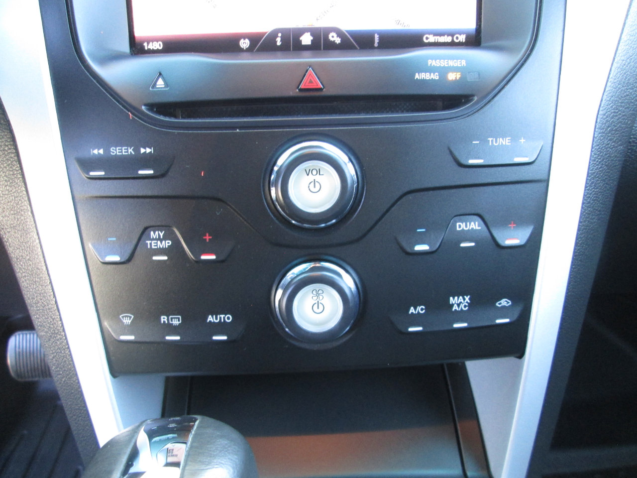 Used 2013 Ford Explorer XLT image 22