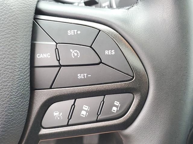 Used 2020 Jeep Cherokee Trailhawk AWD/4WD image 13