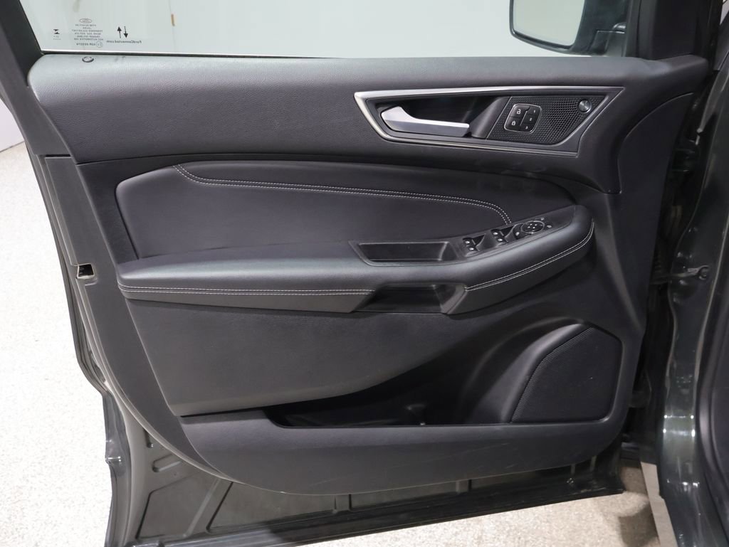 Used 2024 Ford Edge Titanium w/ Equipment Group 301A image 13