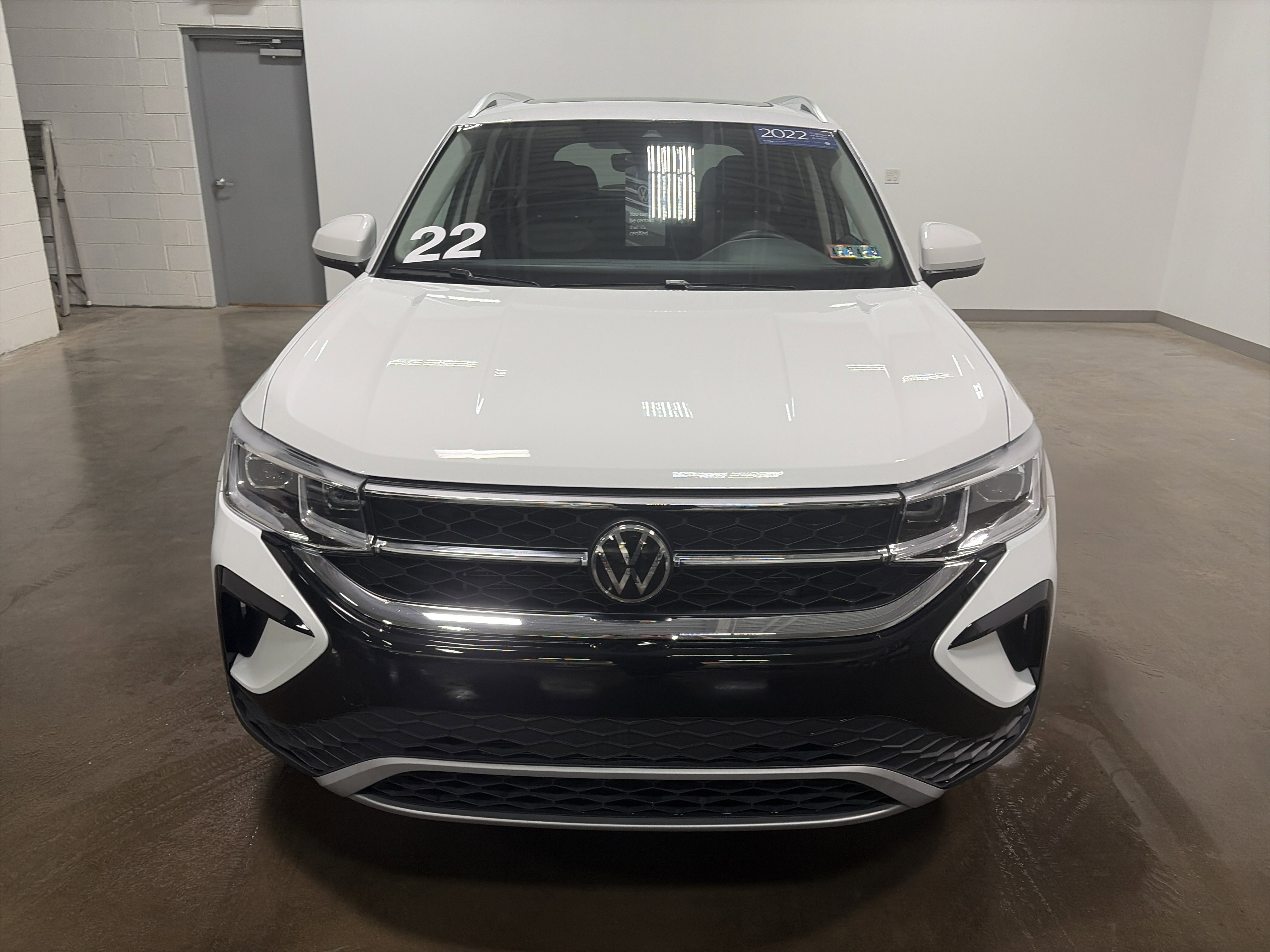 Certified 2022 Volkswagen Taos SEL AWD/4WD image 7