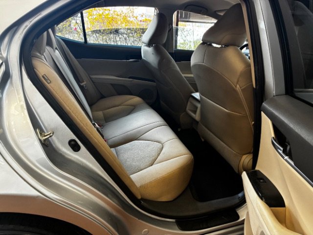 Used 2019 Toyota Camry LE FWD image 31