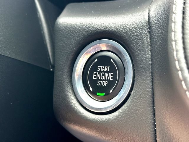 Used 2023 Chevrolet Tahoe Z71 w/ Luxury Package AWD/4WD image 17