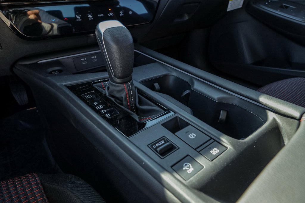 New 2026 Nissan Sentra SR w/ Floor Mat Package FWD image 30