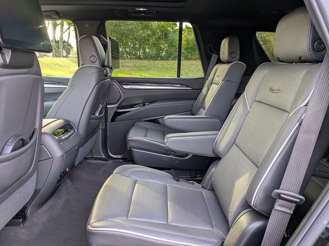 Certified 2025 Cadillac Escalade Sport w/ LPO, ONYX Package image 13