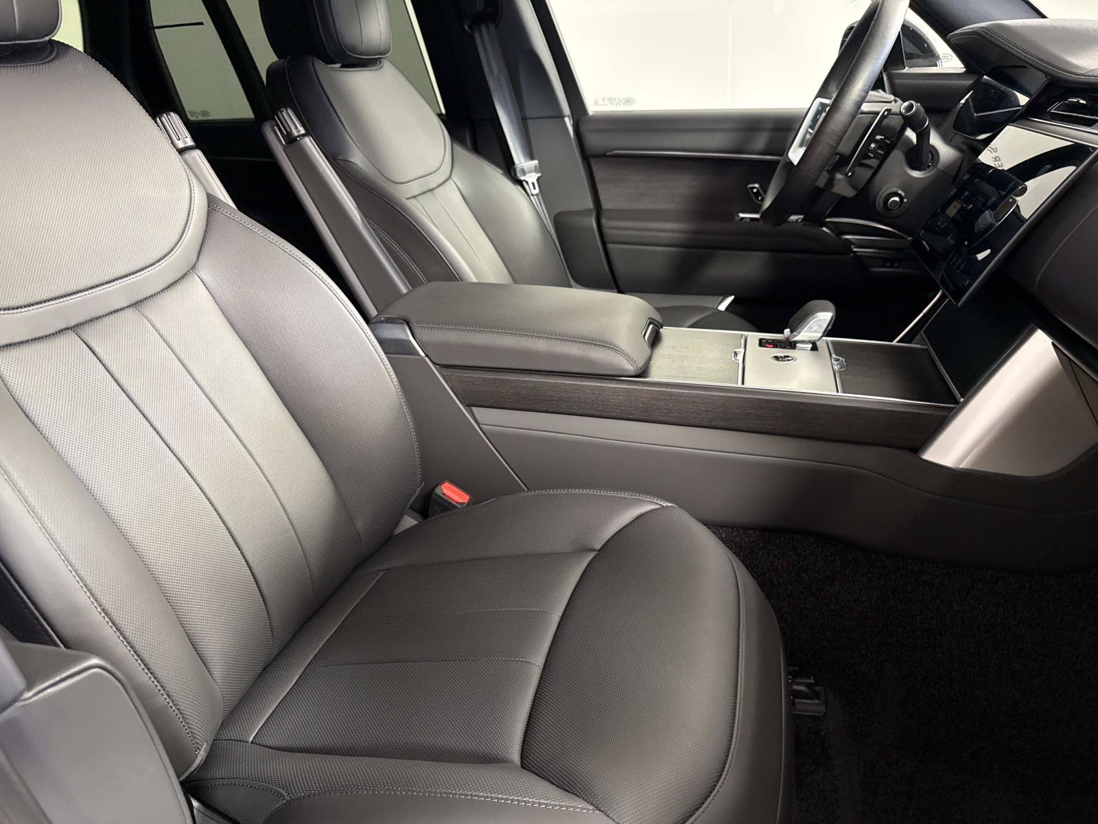 New 2026 Land Rover Range Rover SE AWD/4WD image 10