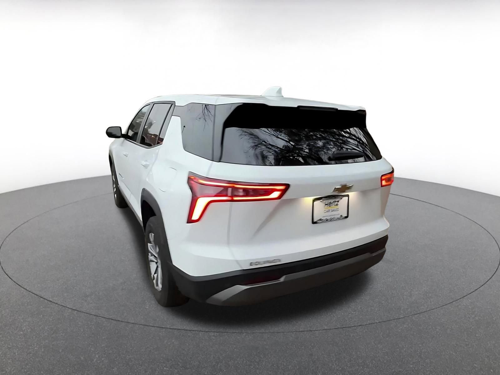 Used 2025 Chevrolet Equinox LT image 11