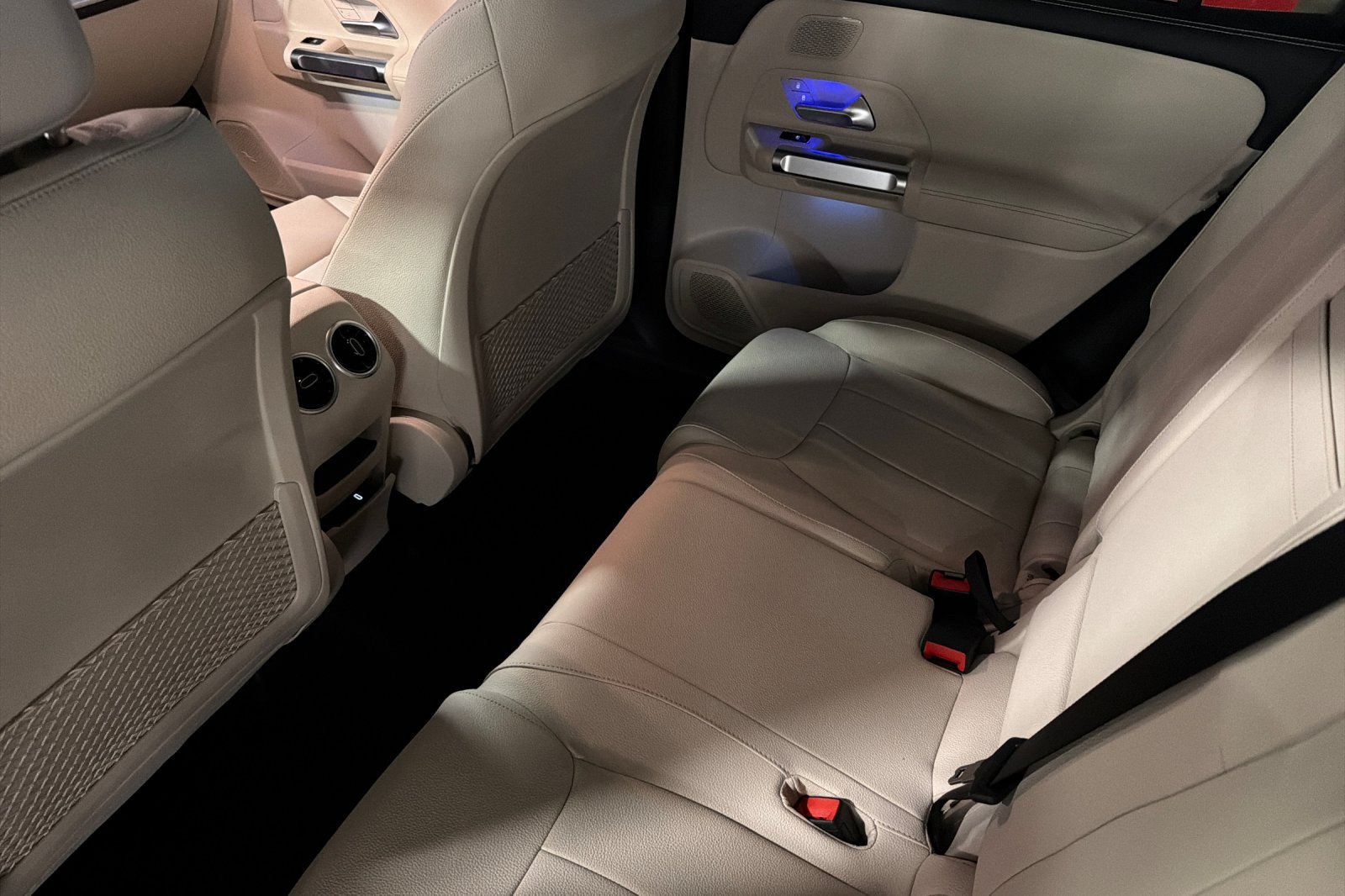 New 2026 Mercedes-Benz GLB 250 image 11