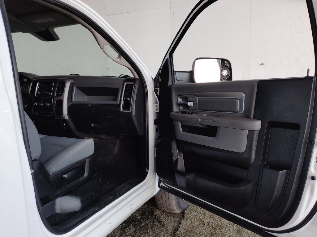 Used 2017 RAM 2500 Tradesman w/ Power & Remote Entry Group RWD image 10