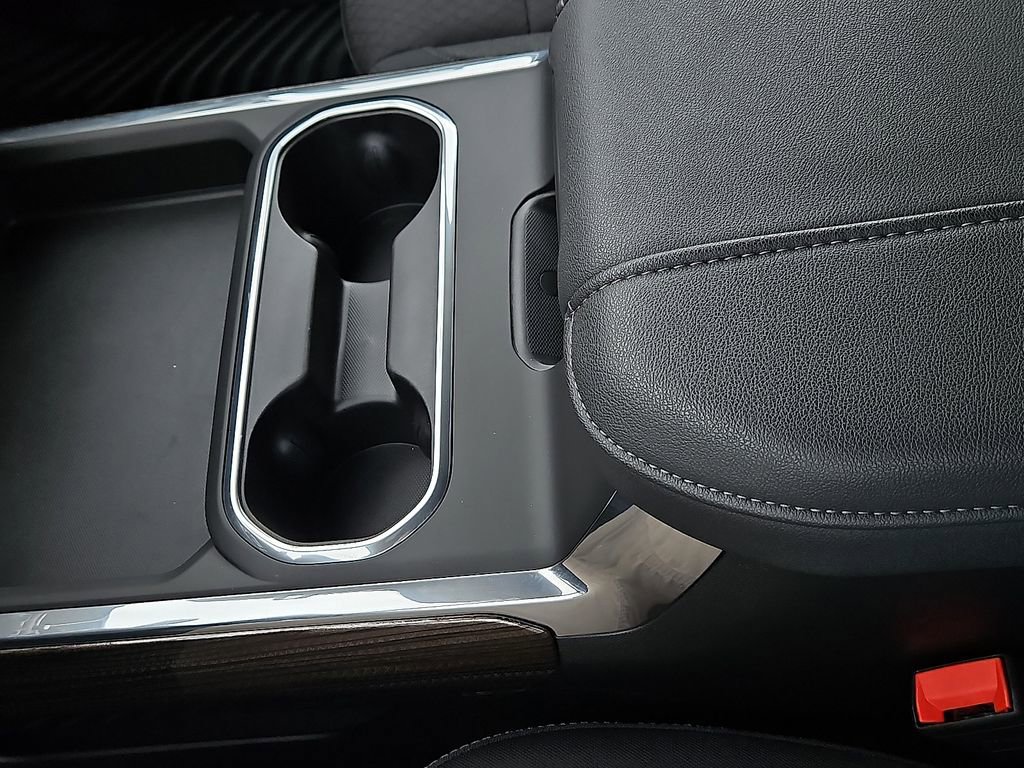 Used 2025 Chevrolet Silverado 2500 LT w/ Convenience Package image 26