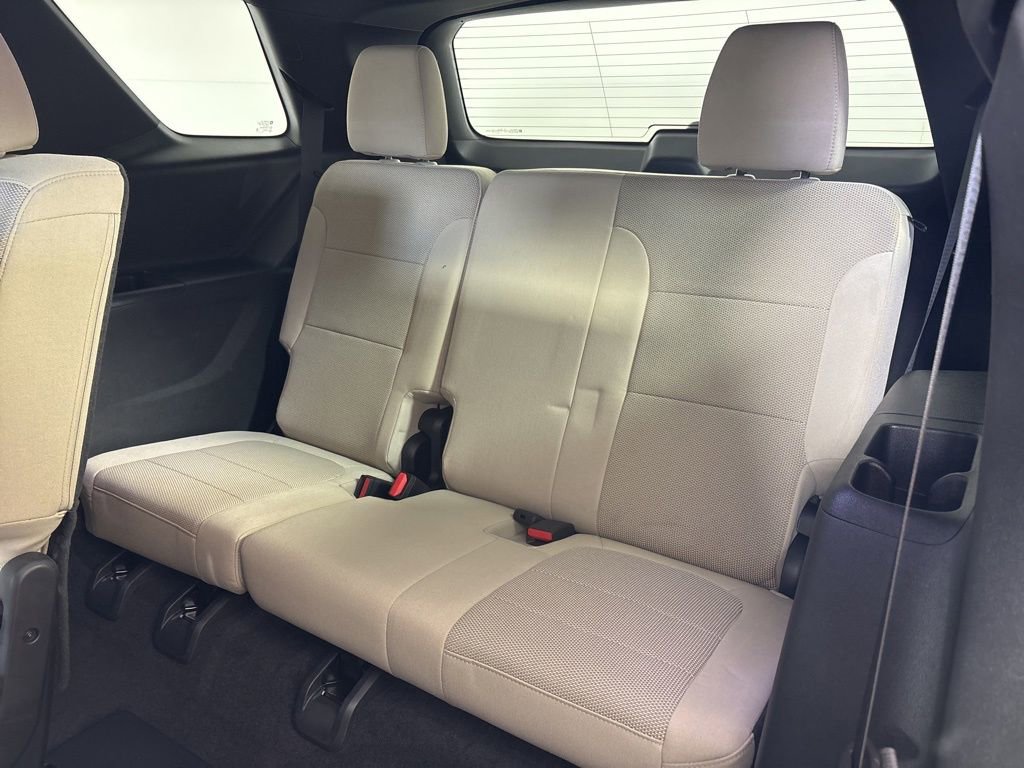 Used 2023 Chevrolet Traverse LS w/ Safety Package image 19