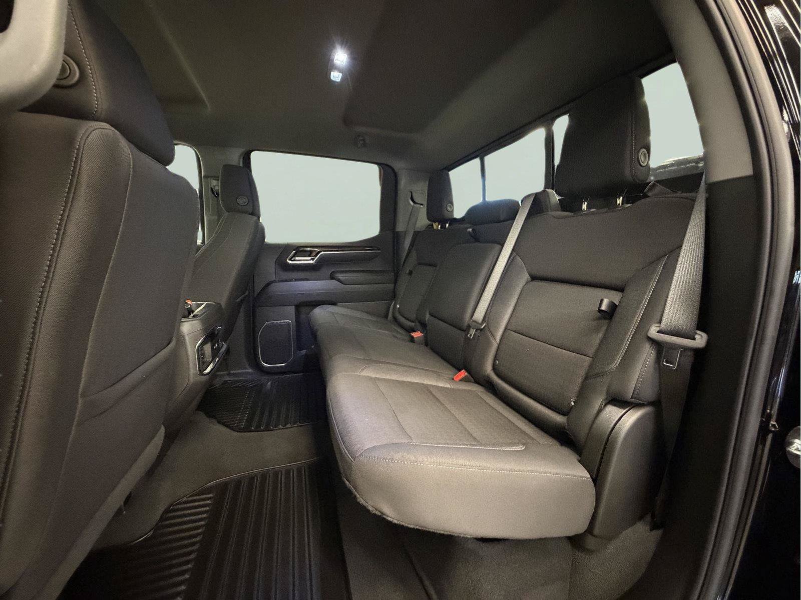 Used 2025 GMC Sierra 1500 Elevation w/ Preferred Package AWD/4WD image 29