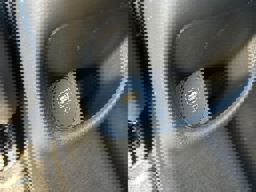 Used 2023 Hyundai Kona Limited image 35