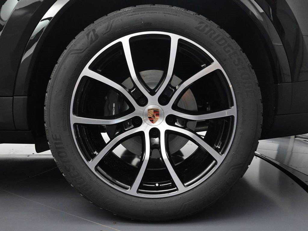 New 2026 Porsche Cayenne Coupe image 23