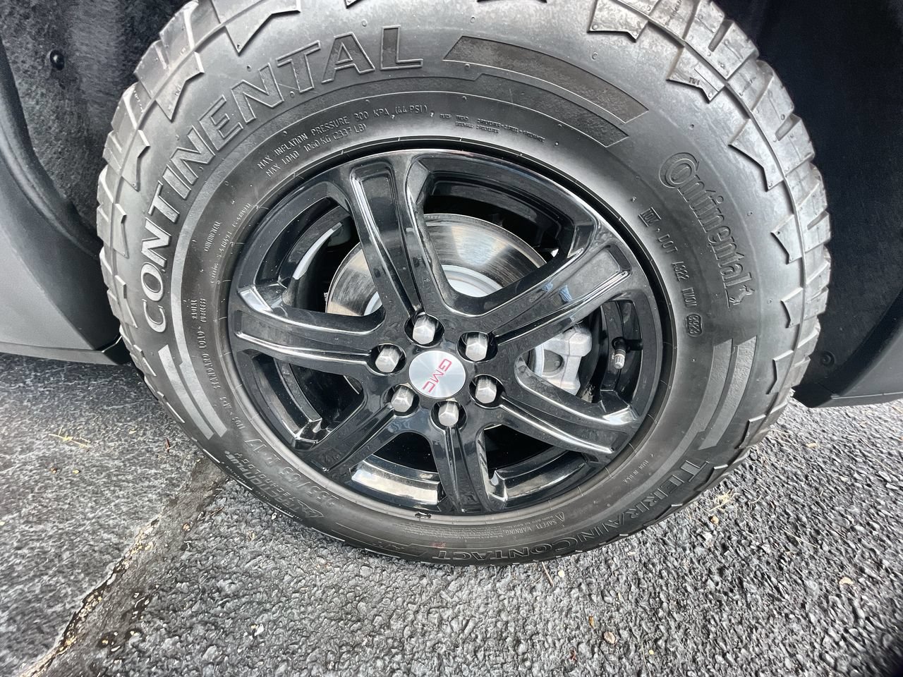 Used 2023 GMC Acadia AT4 w/ Technology Package AWD/4WD image 33