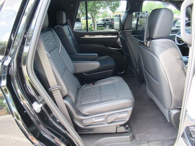 Used 2025 Cadillac Escalade Sport Platinum AWD/4WD image 35