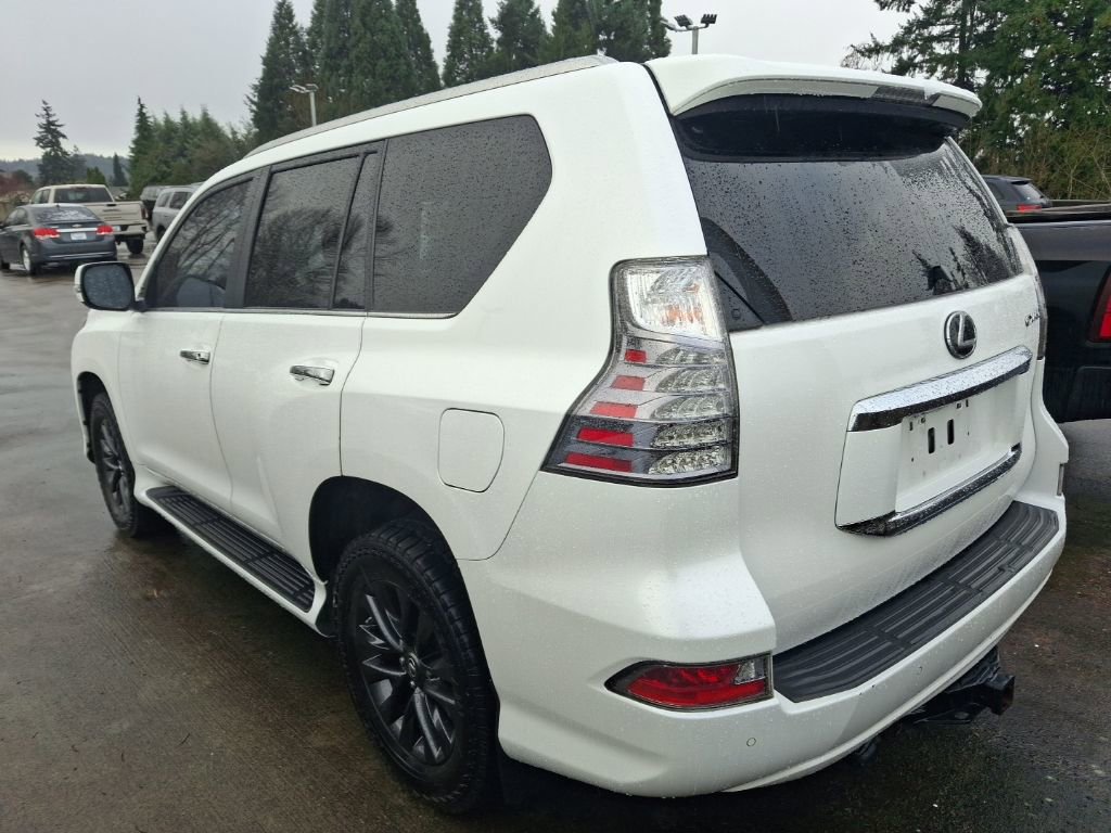 Used 2020 Lexus GX 460 Premium w/ Premium Package image 8