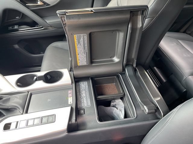 Used 2024 Lexus LX 600 F Sport AWD/4WD image 30