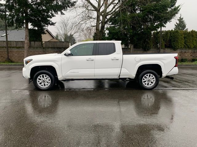 Used 2025 Toyota Tacoma SR5 image 2