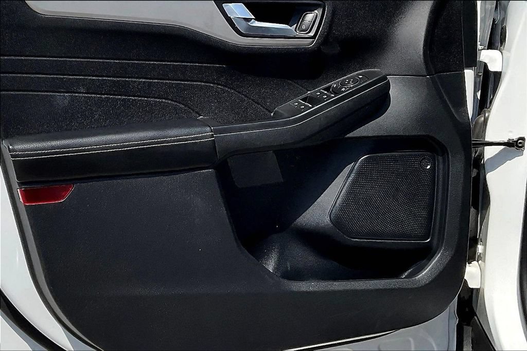 Used 2021 Ford Escape SE FWD image 19