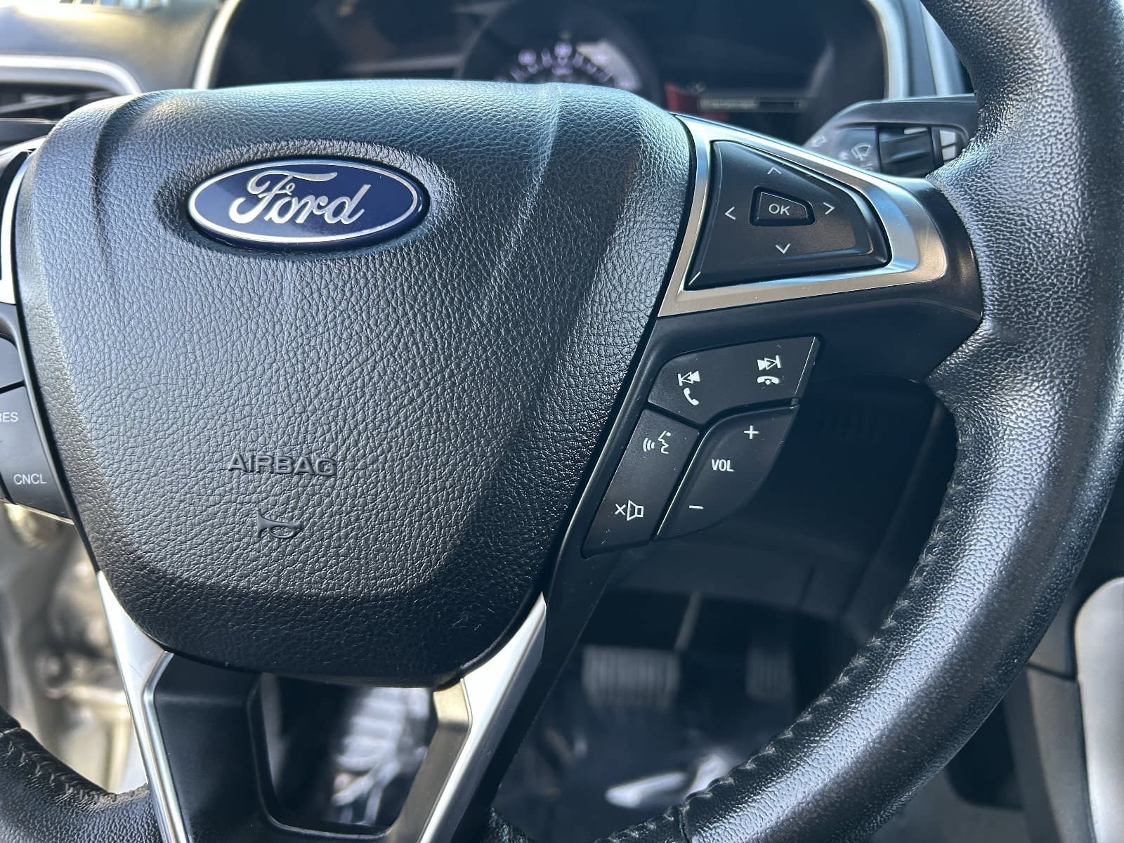 Used 2020 Ford Edge SEL FWD image 28