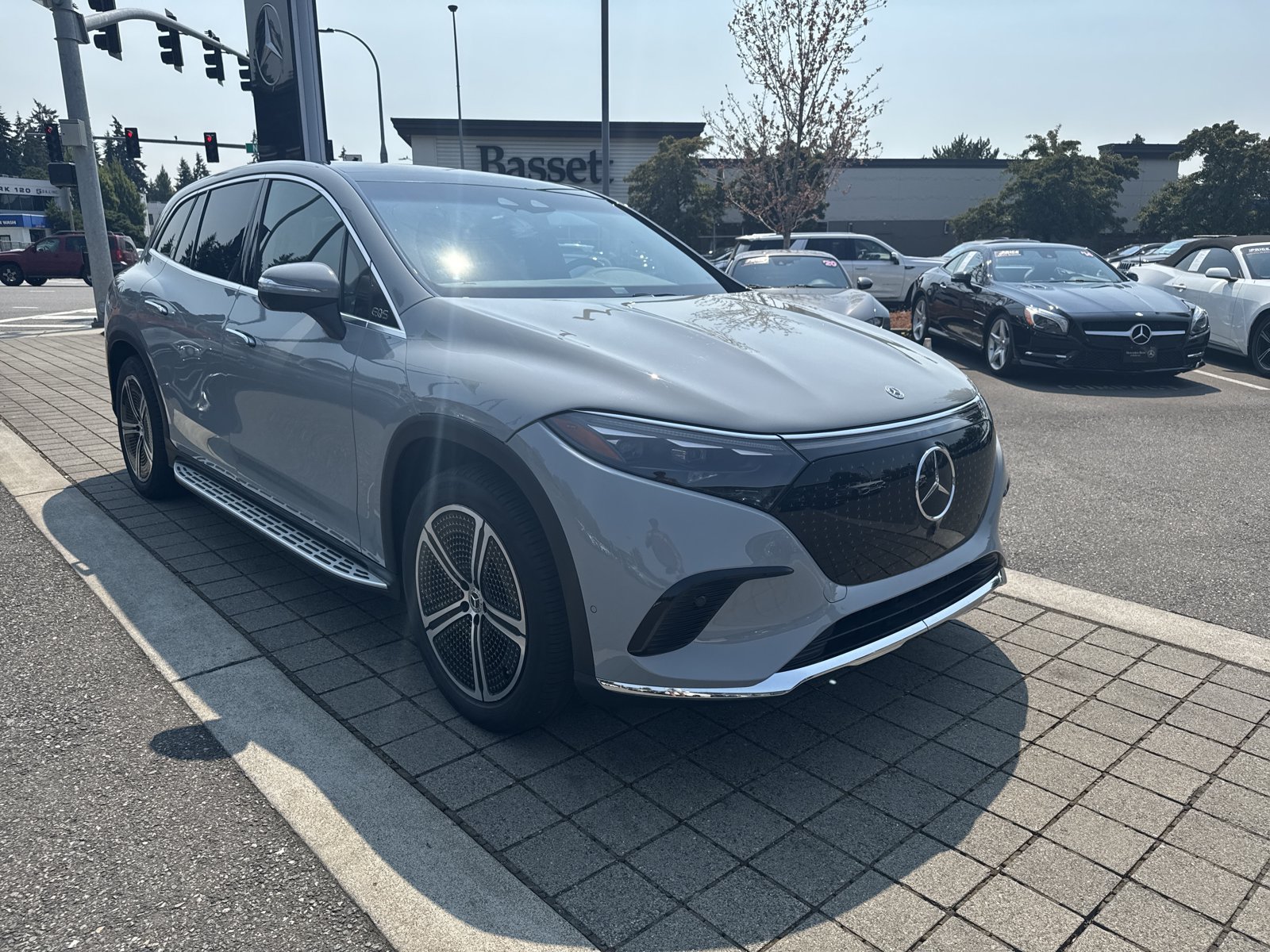 Used 2024 Mercedes-Benz EQS 450+ 4MATIC SUV image 3