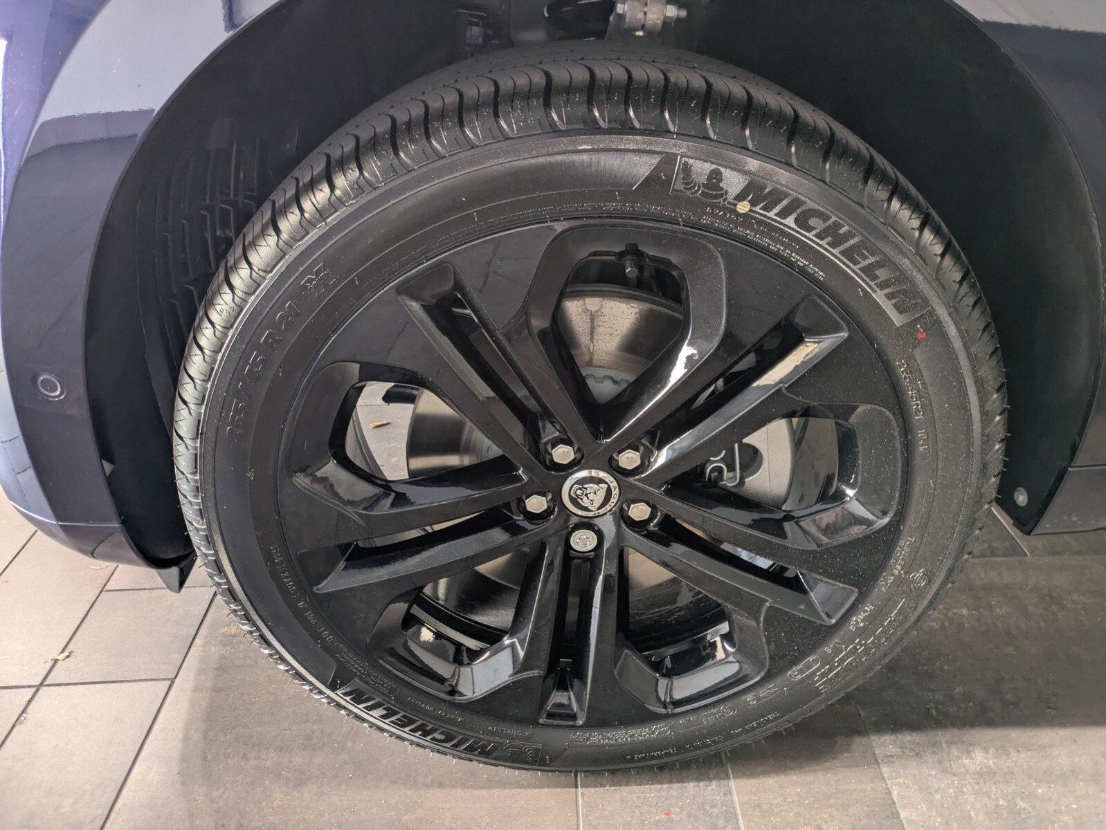 New 2026 Jaguar F-PACE R-Dynamic S image 13