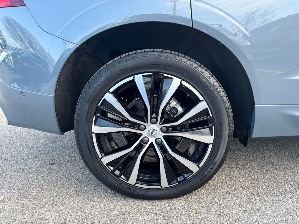 Certified 2023 Volvo XC60 B5 Plus w/ Climate Package image 35