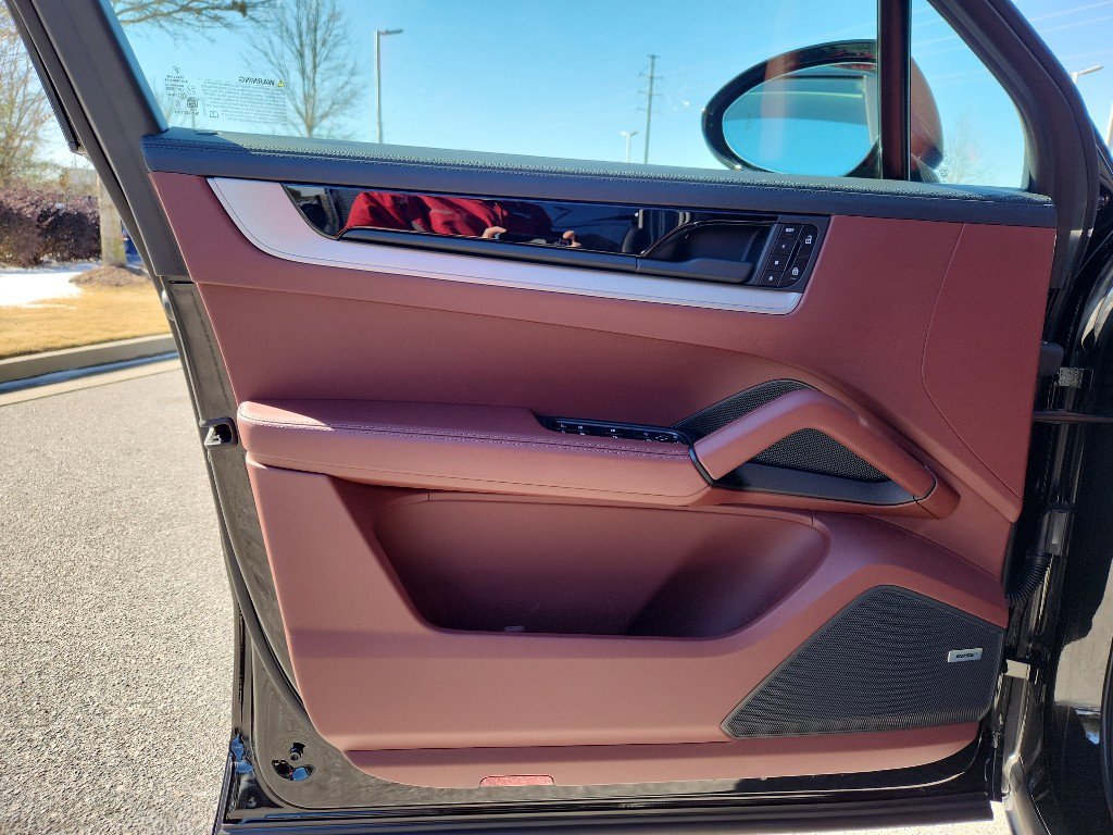 New 2026 Porsche Cayenne S image 15