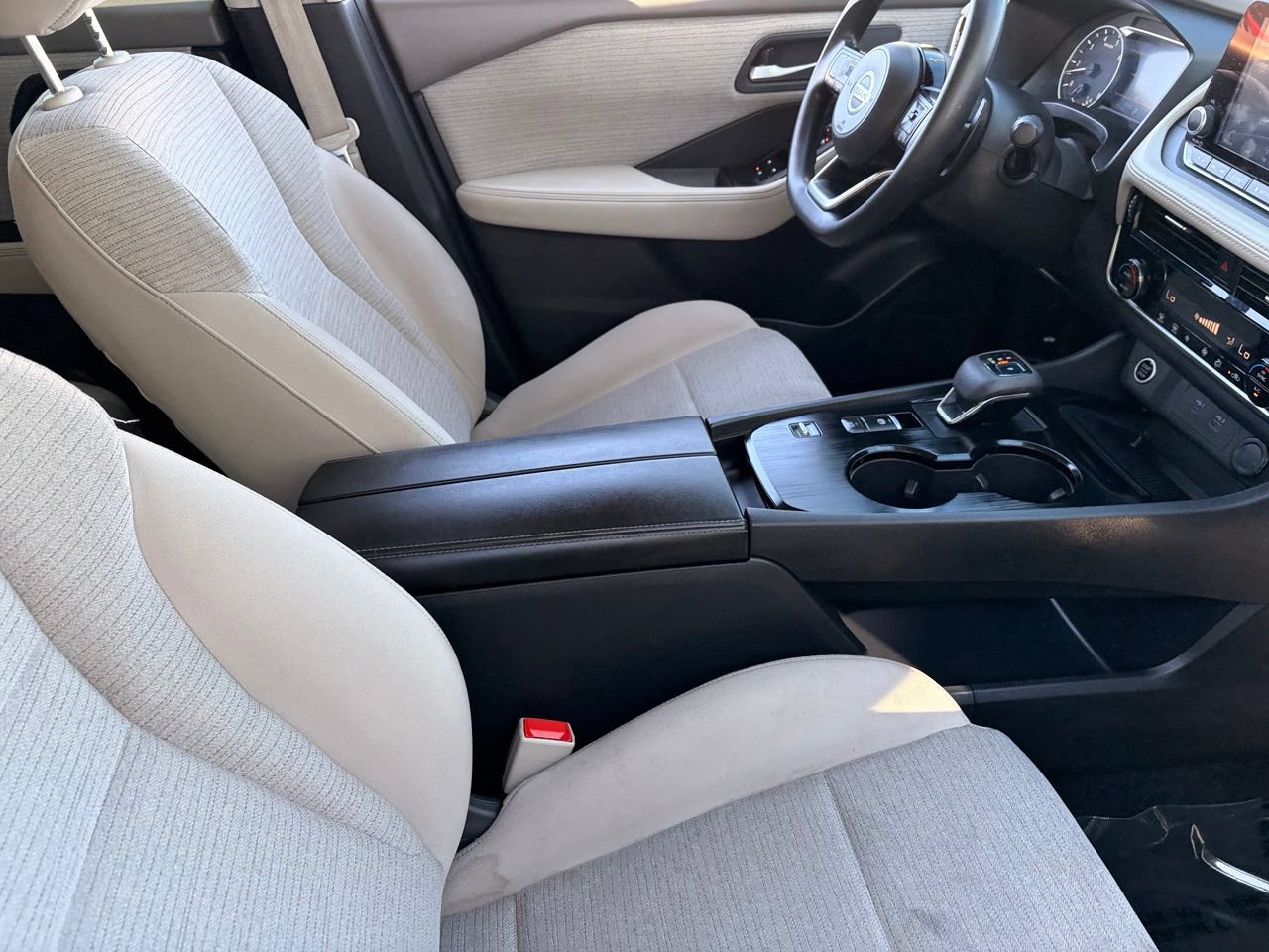 Certified 2021 Nissan Rogue SV FWD image 12