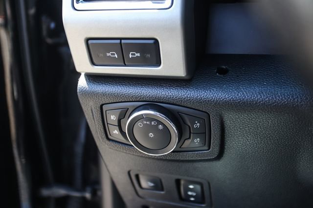 Used 2017 Ford F350 Lariat w/ Lariat Ultimate Package AWD/4WD image 18