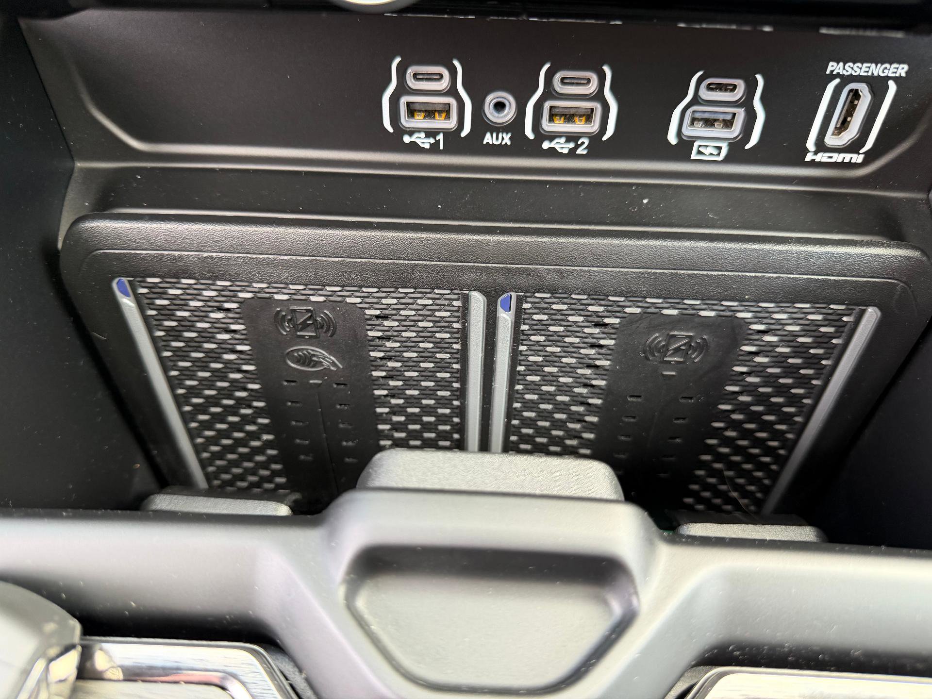Used 2025 RAM 1500 Limited AWD/4WD image 31
